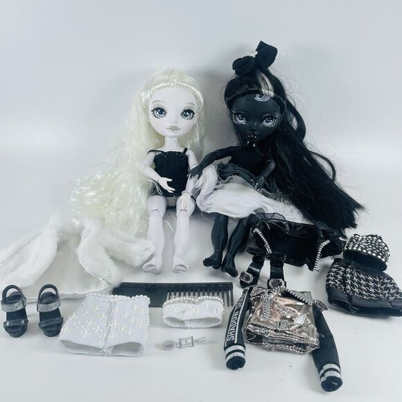 Rainbow High Shadow High Series 1 Shanelle Onyx  & Natasha Zima plus Accessories - Picture 13 of 13